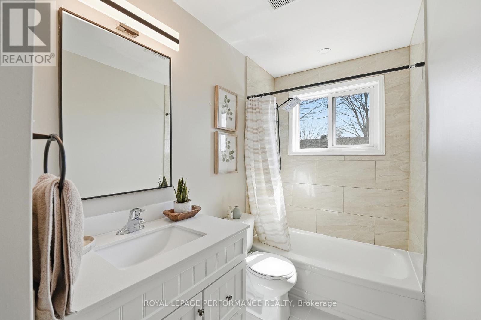 990 Laviolette Street, Clarence-Rockland, Ontario  K4K 1B9 - Photo 17 - X12931386