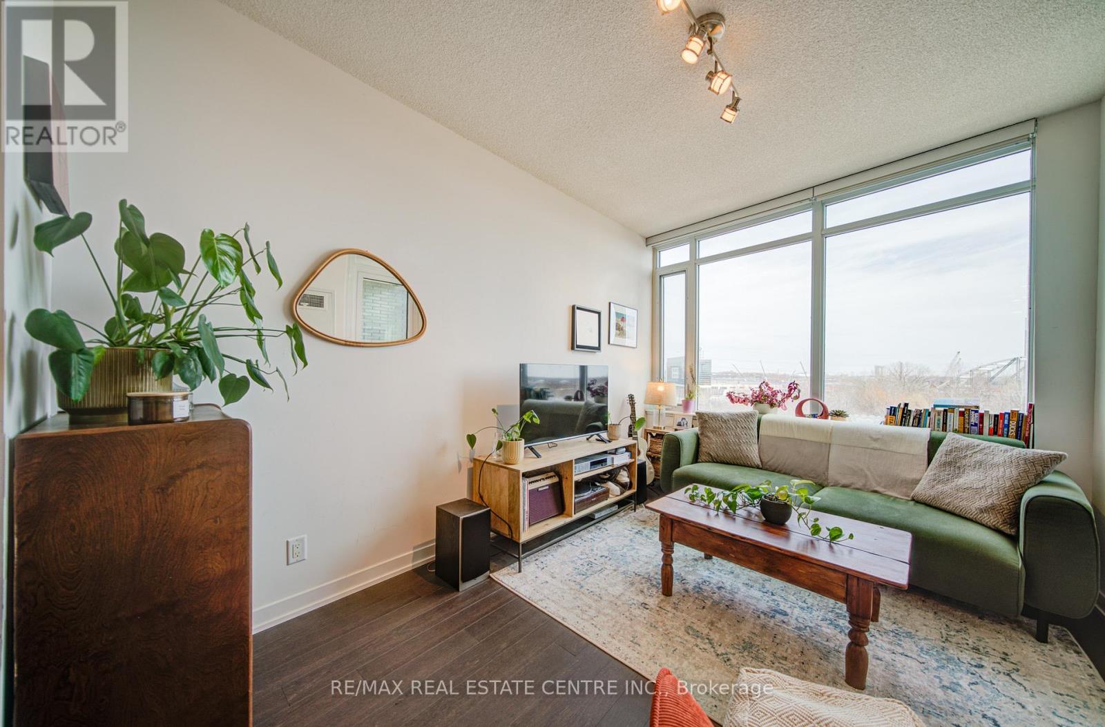 N510 - 120 Bayview Avenue, Toronto, Ontario  M5A 0G4 - Photo 10 - C12931402