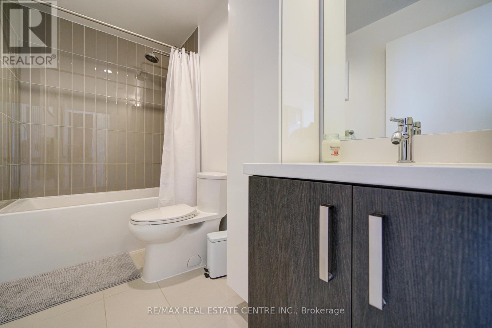 N510 - 120 Bayview Avenue, Toronto, Ontario  M5A 0G4 - Photo 13 - C12931402