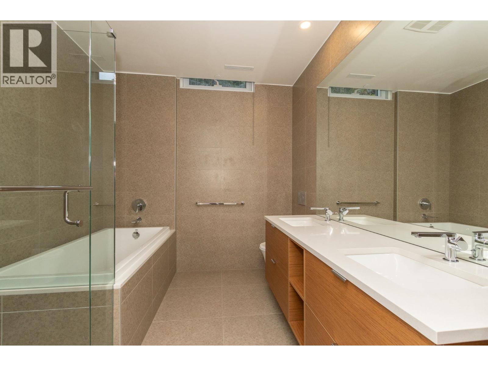 401 6687 Nelson Avenue, West Vancouver, British Columbia  V7W 2B2 - Photo 9 - R3104490