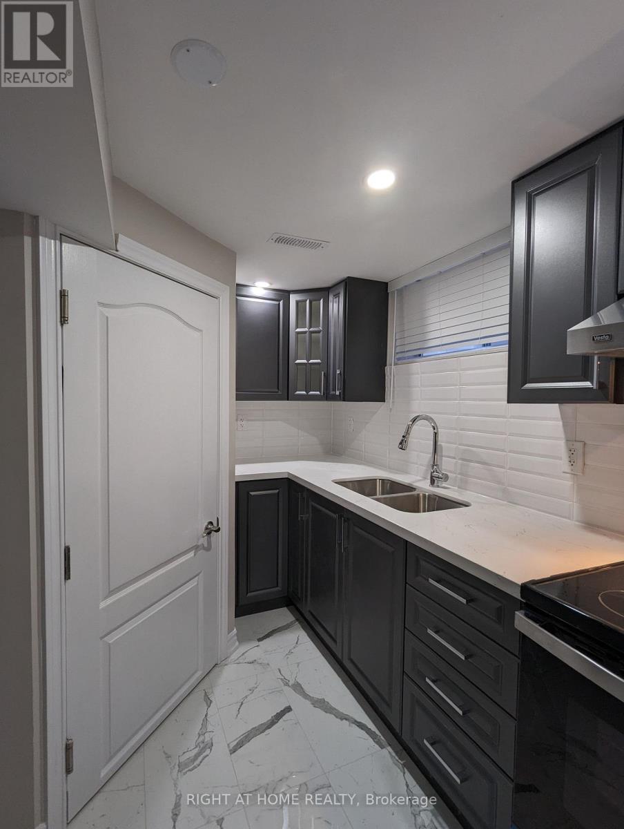 29 Brantford Drive, Toronto, Ontario  M1W 1E2 - Photo 2 - E12931398