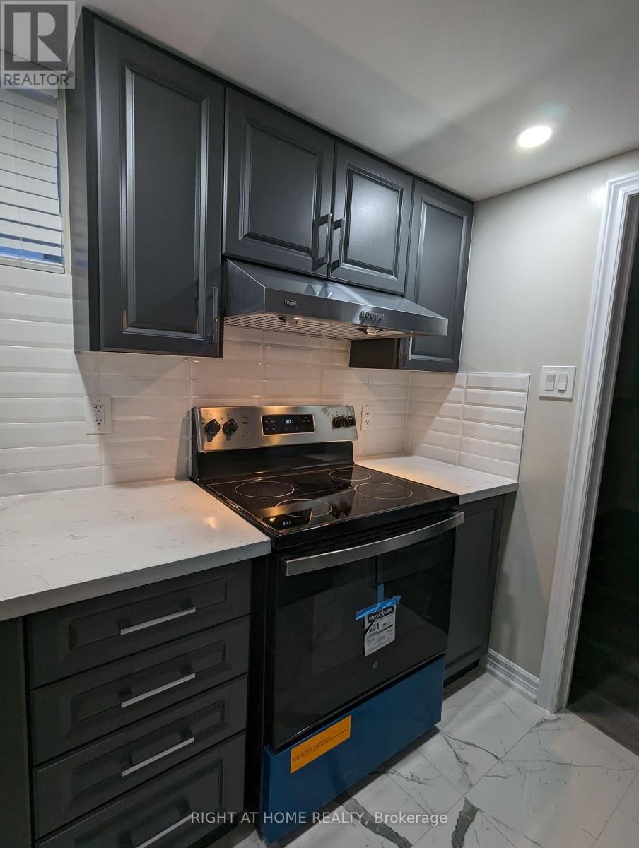 29 Brantford Drive, Toronto, Ontario  M1W 1E2 - Photo 3 - E12931398