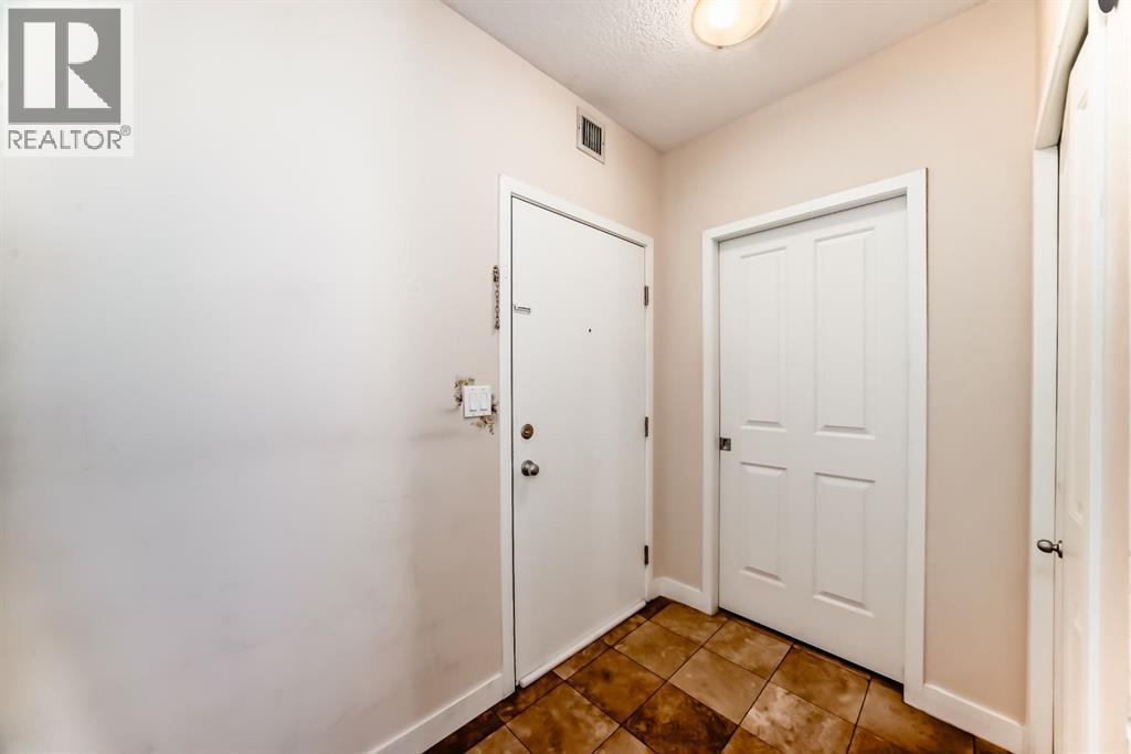 2202, 333 Taravista Drive Ne, Calgary, Alberta  T3J 0H4 - Photo 5 - A2297099