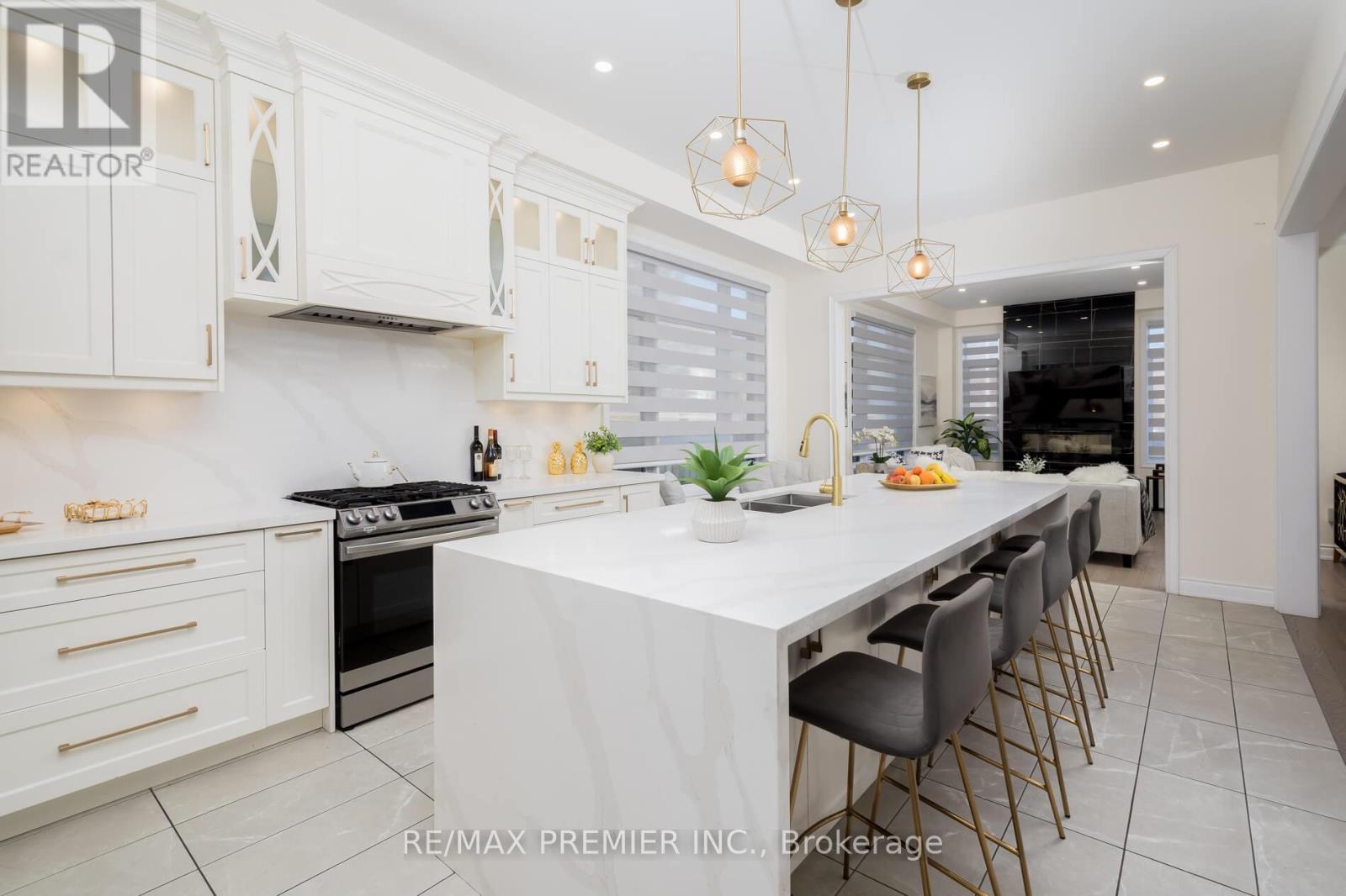 18 Inverness Way, Bradford West Gwillimbury, Ontario  L3Z 0W4 - Photo 18 - N12931388