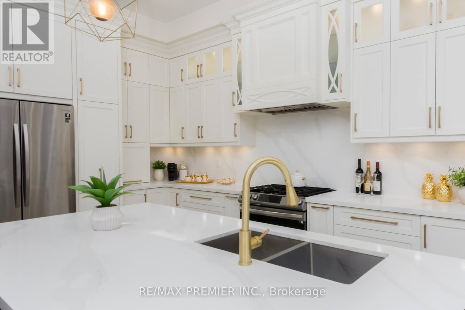 18 Inverness Way, Bradford West Gwillimbury, Ontario  L3Z 0W4 - Photo 23 - N12931388