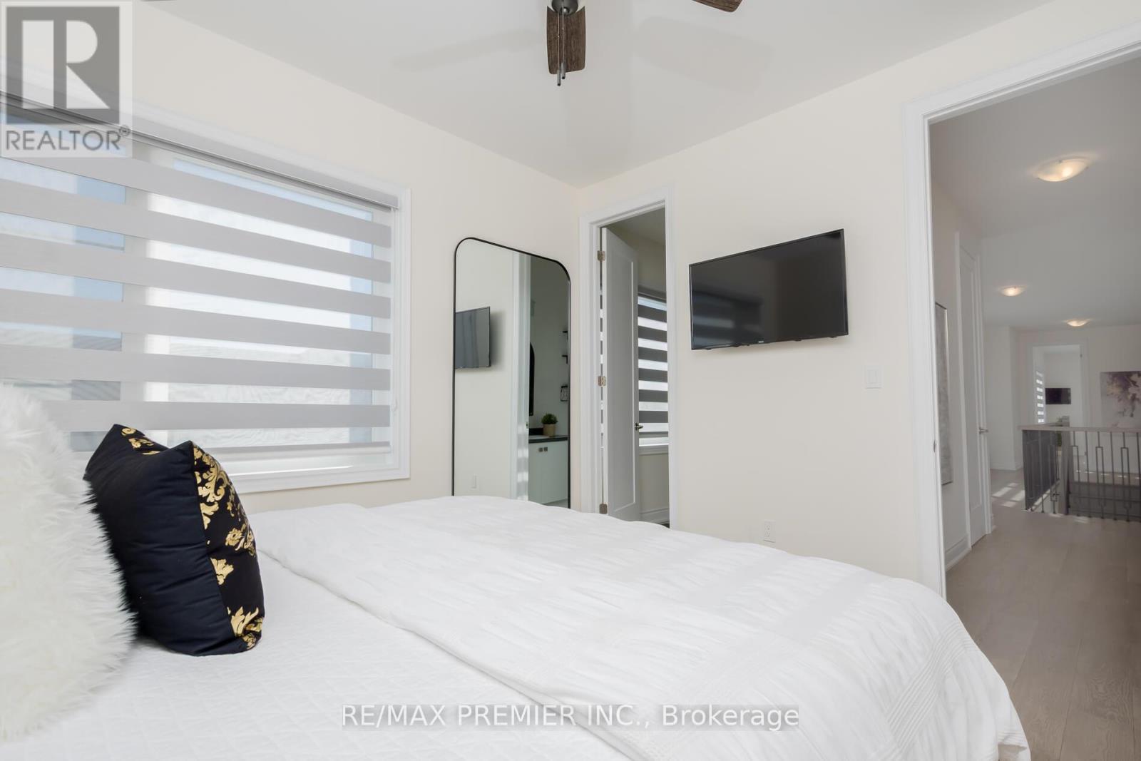 18 Inverness Way, Bradford West Gwillimbury, Ontario  L3Z 0W4 - Photo 40 - N12931388