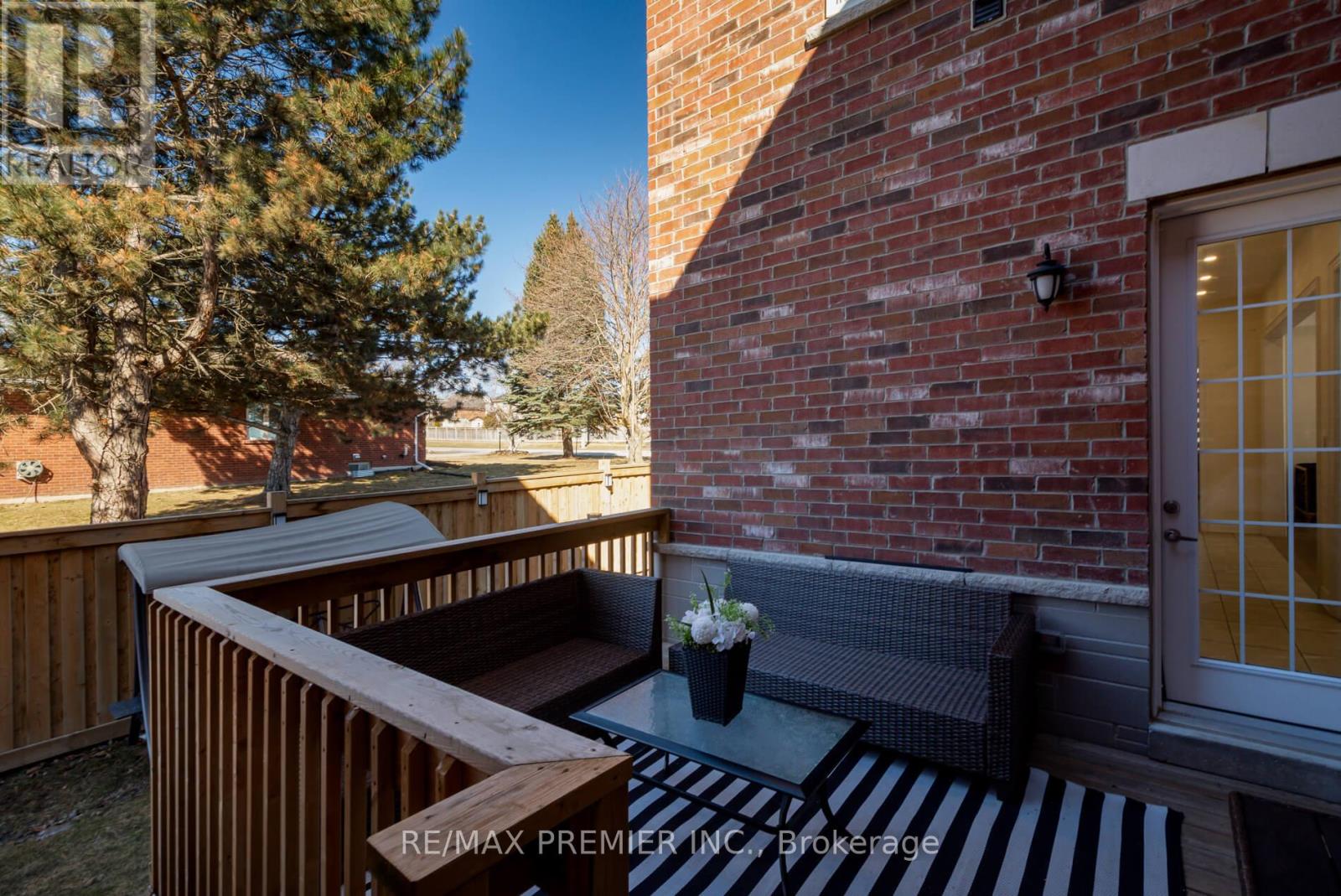 18 Inverness Way, Bradford West Gwillimbury, Ontario  L3Z 0W4 - Photo 43 - N12931388