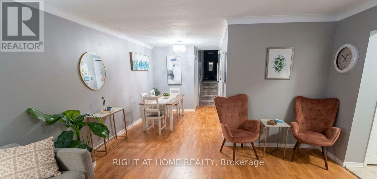 14 Canterbury Drive, St. Catharines, Ontario  L2P 3M7 - Photo 3 - X12931392