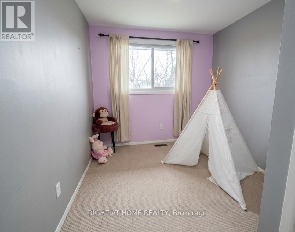 14 Canterbury Drive, St. Catharines, Ontario  L2P 3M7 - Photo 6 - X12931392