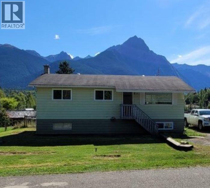 4156 4TH AVENUE, New Hazelton, British Columbia