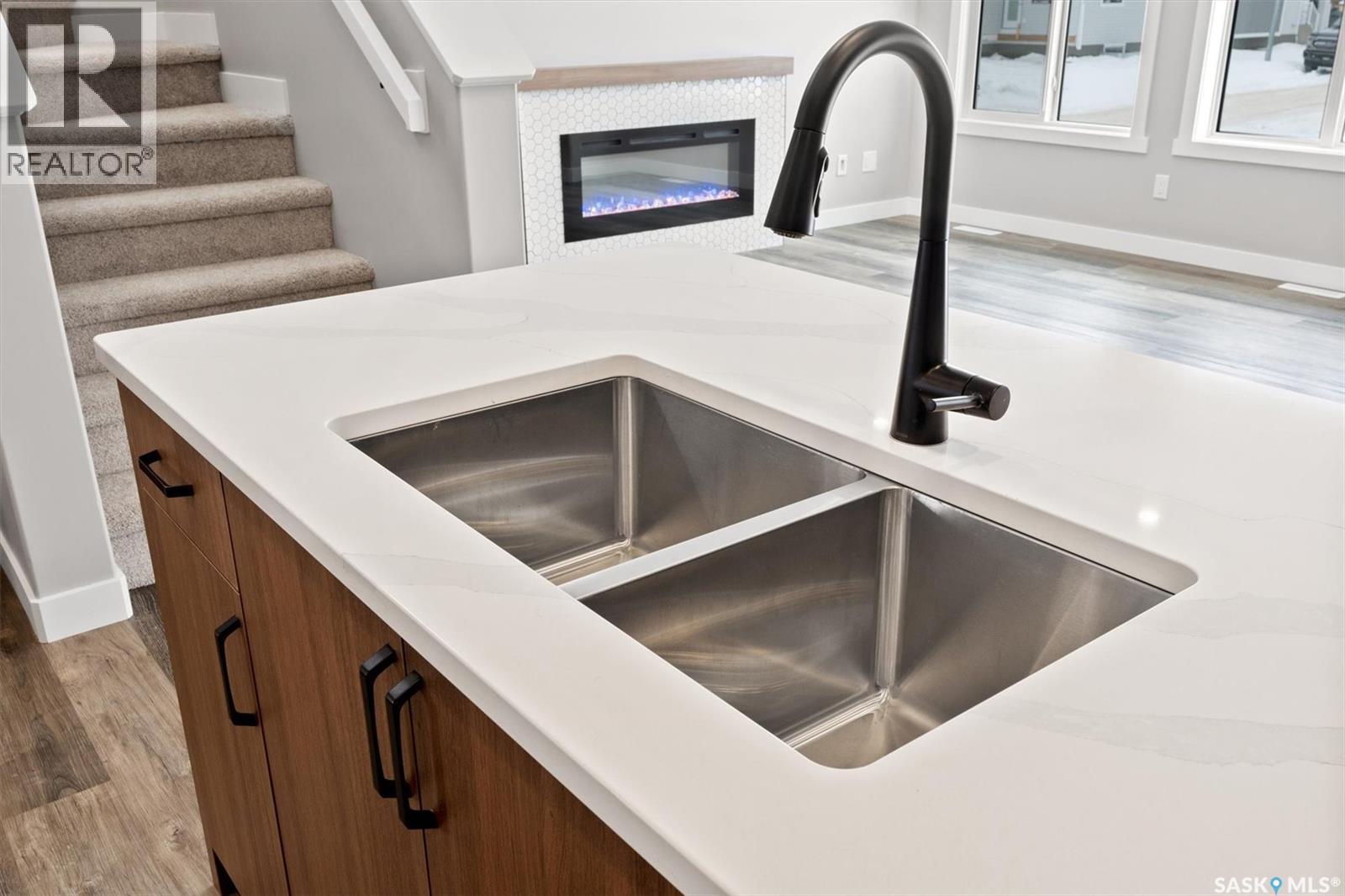 313 Veterans Drive, Warman, Saskatchewan  S0K 4S3 - Photo 9 - SK031499