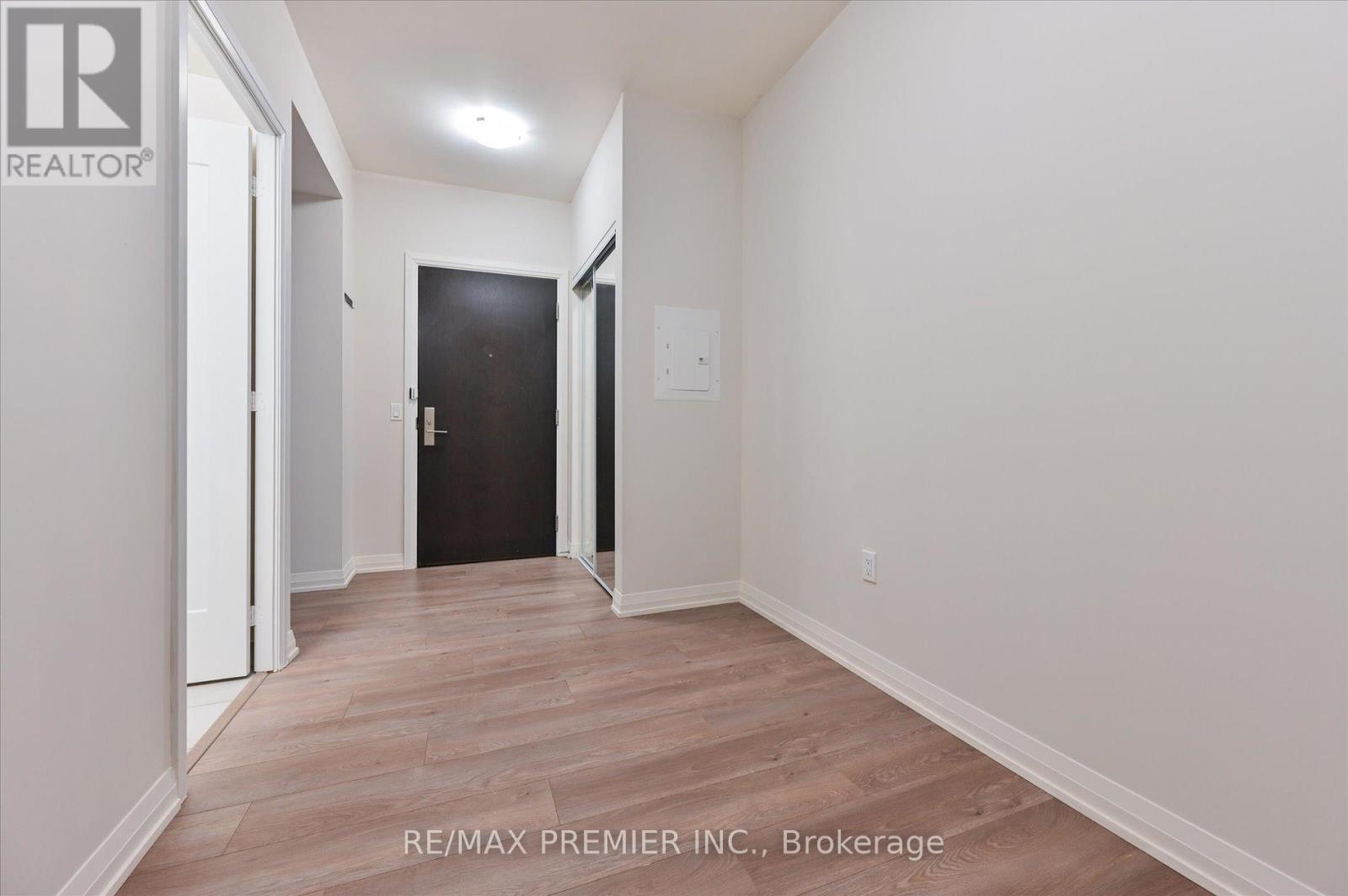 308 - 9000 Jane Street, Vaughan, Ontario  L4K 0M6 - Photo 8 - N12930436