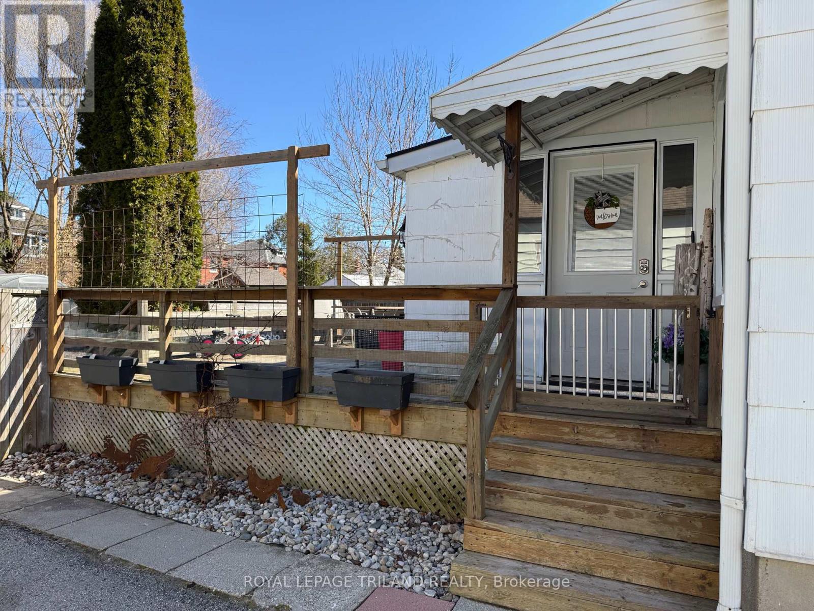 90 Locust Street, St. Thomas, Ontario  N5R 2C4 - Photo 10 - X12814406