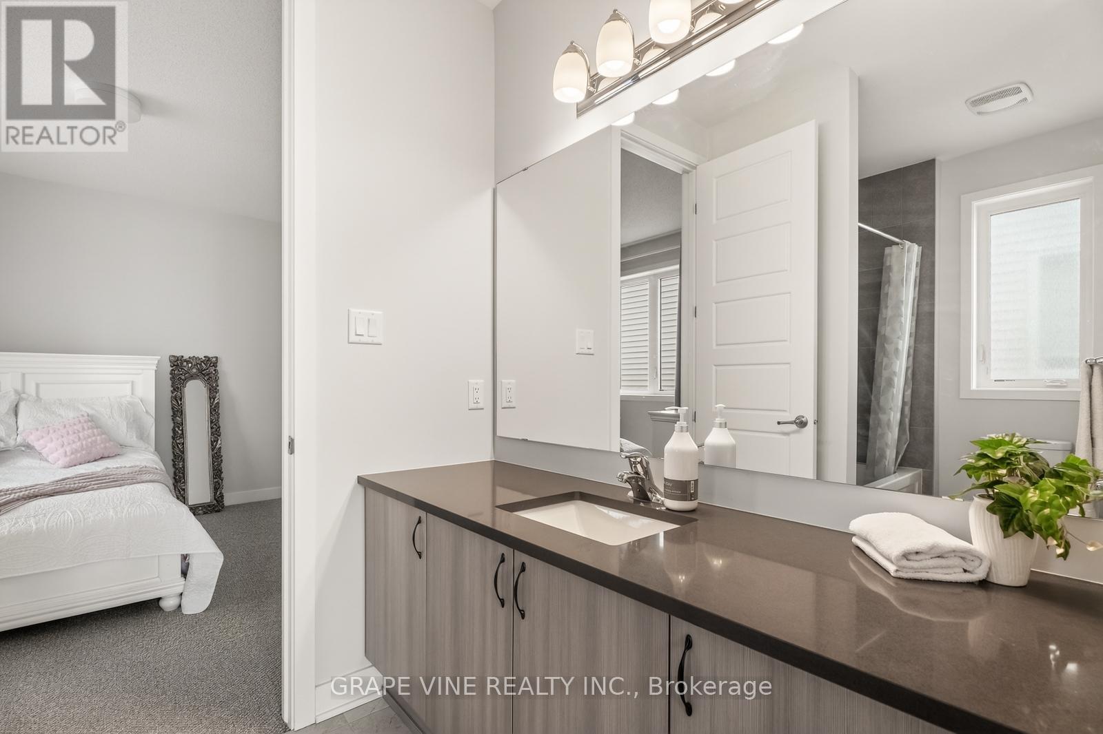 845 Pearly Everlasting Crescent, Ottawa, Ontario  K0A 2Z0 - Photo 33 - X12931410