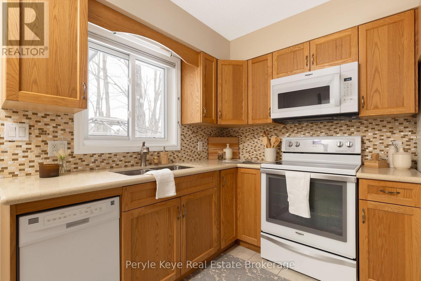 26 Westvale Drive, Bracebridge, Ontario  P1L 1B5 - Photo 19 - X12927312