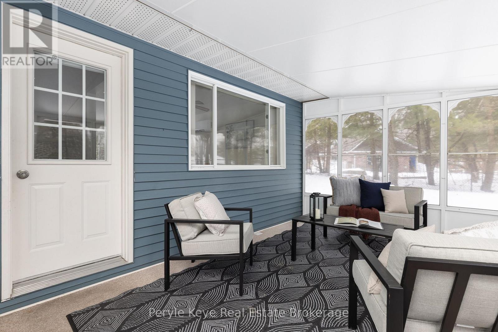 26 Westvale Drive, Bracebridge, Ontario  P1L 1B5 - Photo 3 - X12927312