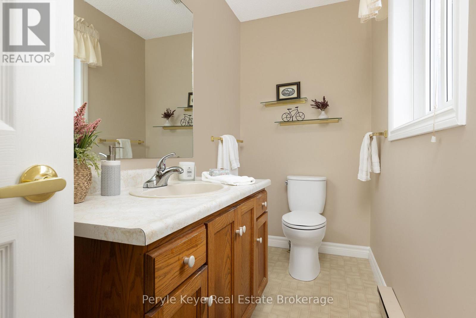 26 Westvale Drive, Bracebridge, Ontario  P1L 1B5 - Photo 35 - X12927312