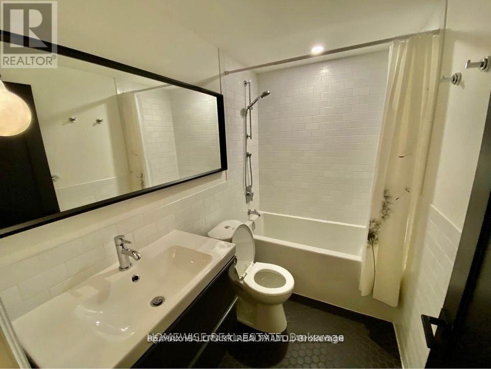 1a - 795 College Street, Toronto, Ontario  M6G 1C7 - Photo 10 - C12931408