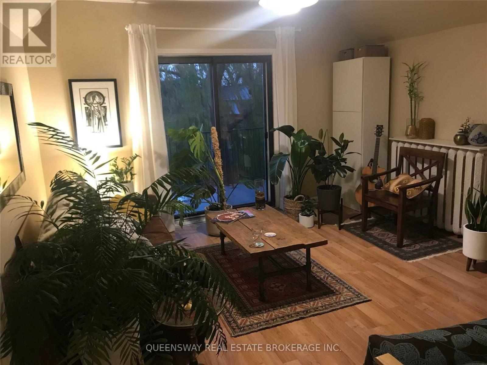 505 Markham Street, Toronto, Ontario  M6G 2L4 - Photo 12 - C12931418