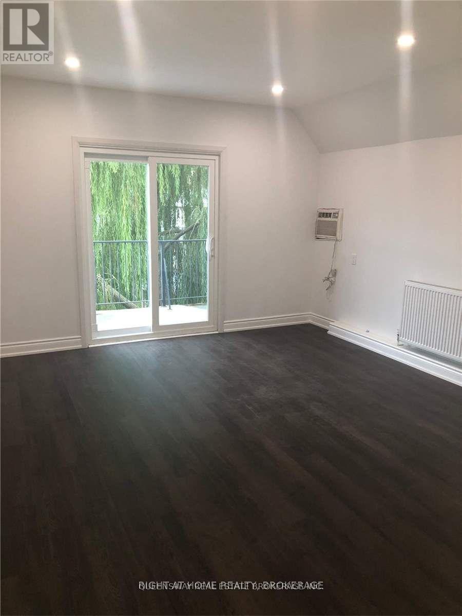 505 Markham Street, Toronto, Ontario  M6G 2L4 - Photo 8 - C12931418