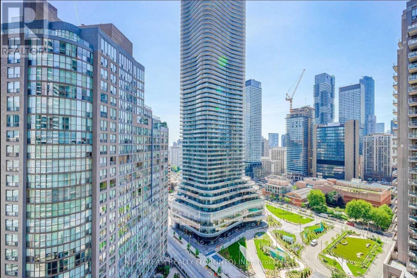 1620 - 955 Bay Street, Toronto, Ontario  M5S 0C6 - Photo 13 - C12931428