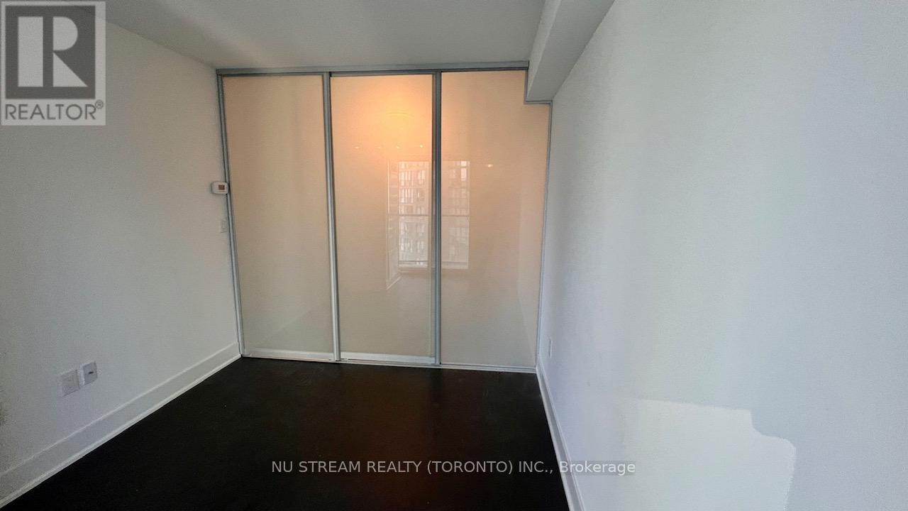 1620 - 955 Bay Street, Toronto, Ontario  M5S 0C6 - Photo 17 - C12931428