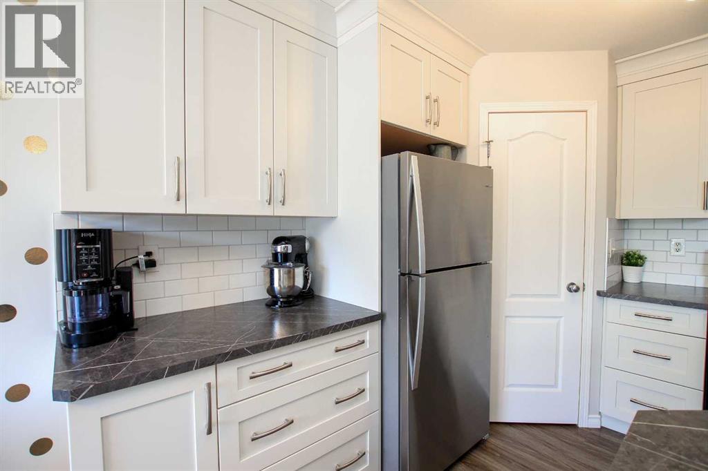 60 Arnold Close, Red Deer, Alberta  T4R 3G3 - Photo 12 - A2290072