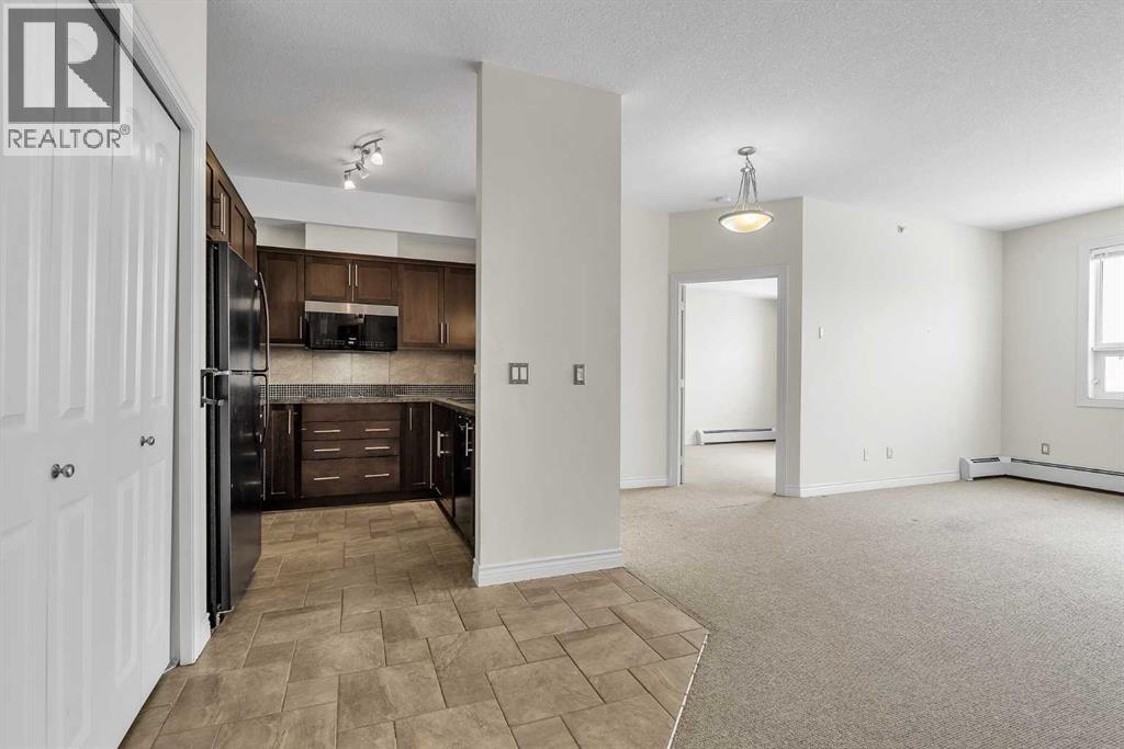 415, 26 Val Gardena View Sw, Calgary, Alberta  T3H 2V9 - Photo 4 - A2295825