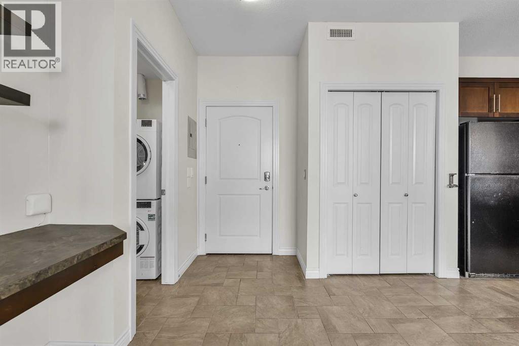 415, 26 Val Gardena View Sw, Calgary, Alberta  T3H 2V9 - Photo 3 - A2295825