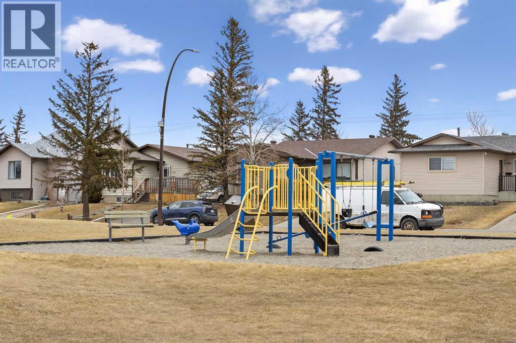 27 Bedford Road Ne, Calgary, Alberta  T3K 2K7 - Photo 20 - A2296242