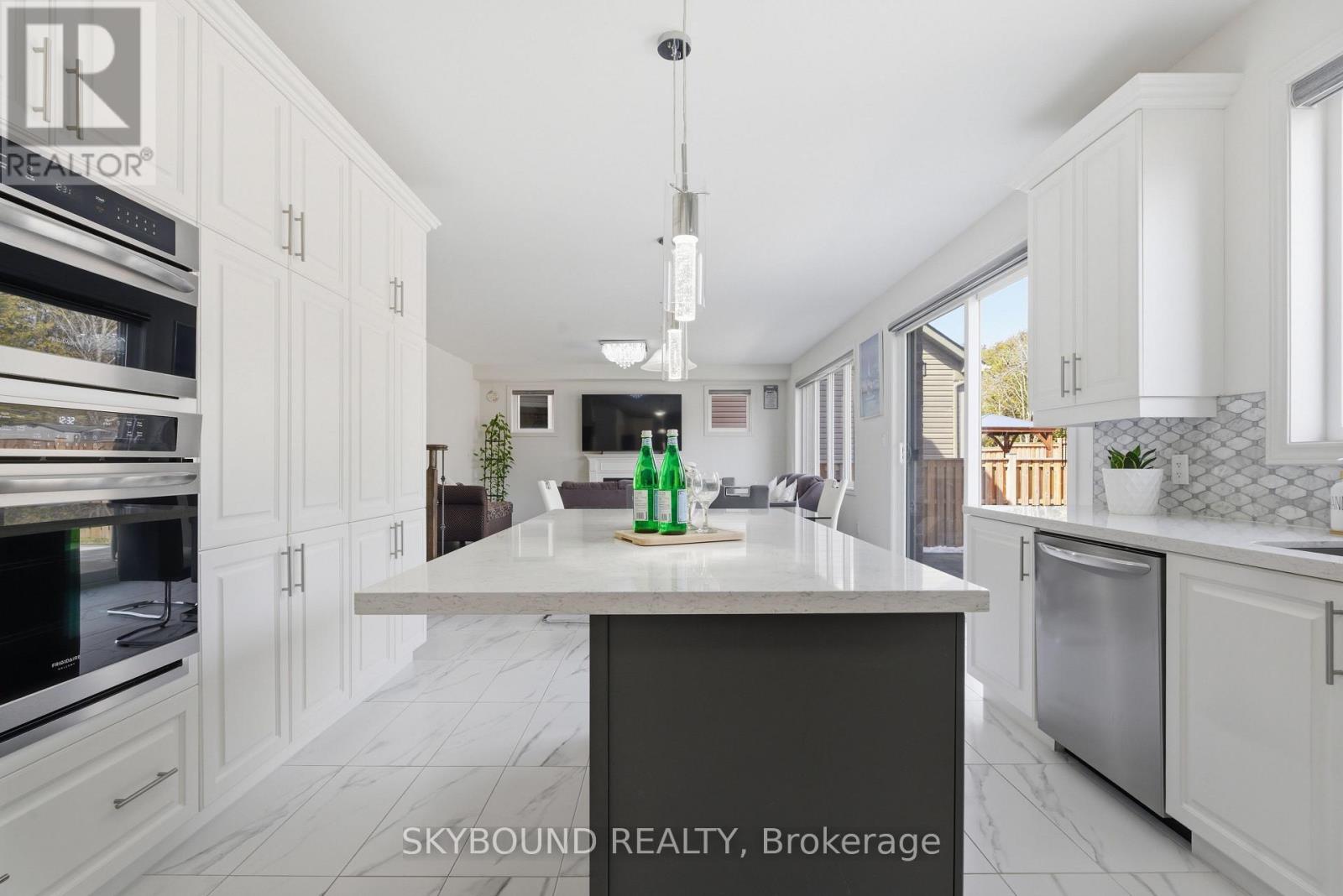 80 Harpin Way E, Centre Wellington, Ontario  N1M 0H1 - Photo 12 - X12931406