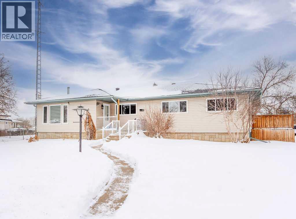 638 9 Avenue, Wainwright, Alberta  T9W 1B3 - Photo 40 - A2289251