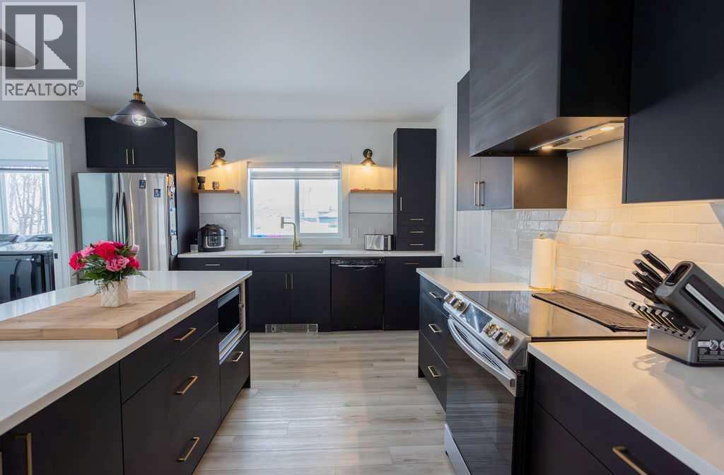 638 9 Avenue, Wainwright, Alberta  T9W 1B3 - Photo 30 - A2289251