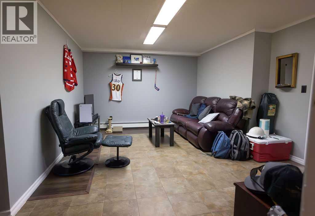 638 9 Avenue, Wainwright, Alberta  T9W 1B3 - Photo 36 - A2289251