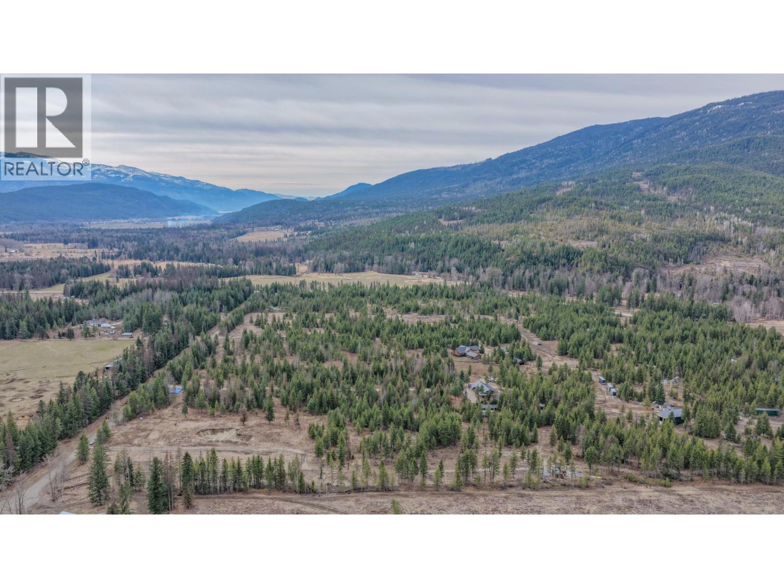 183 Calder Road, Edgewood, British Columbia  V0G 1J0 - Photo 4 - 10374108