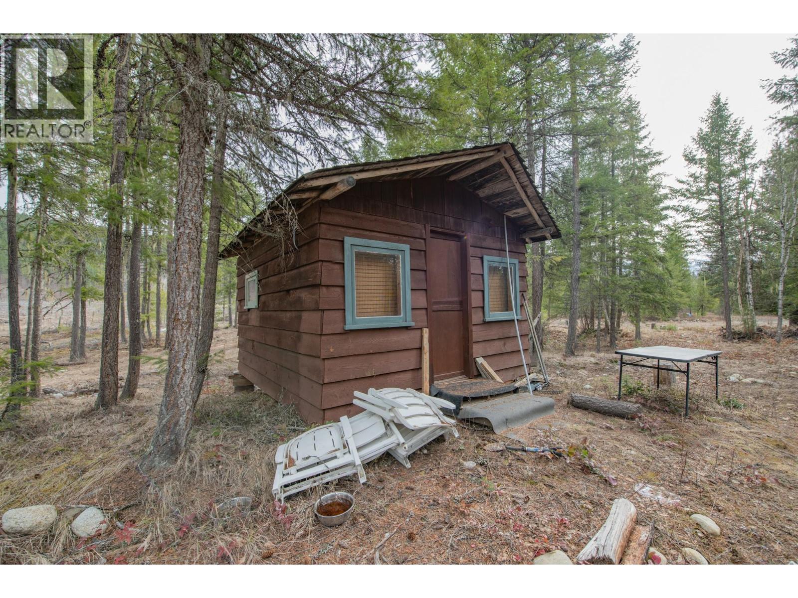 183 Calder Road, Edgewood, British Columbia  V0G 1J0 - Photo 17 - 10374108