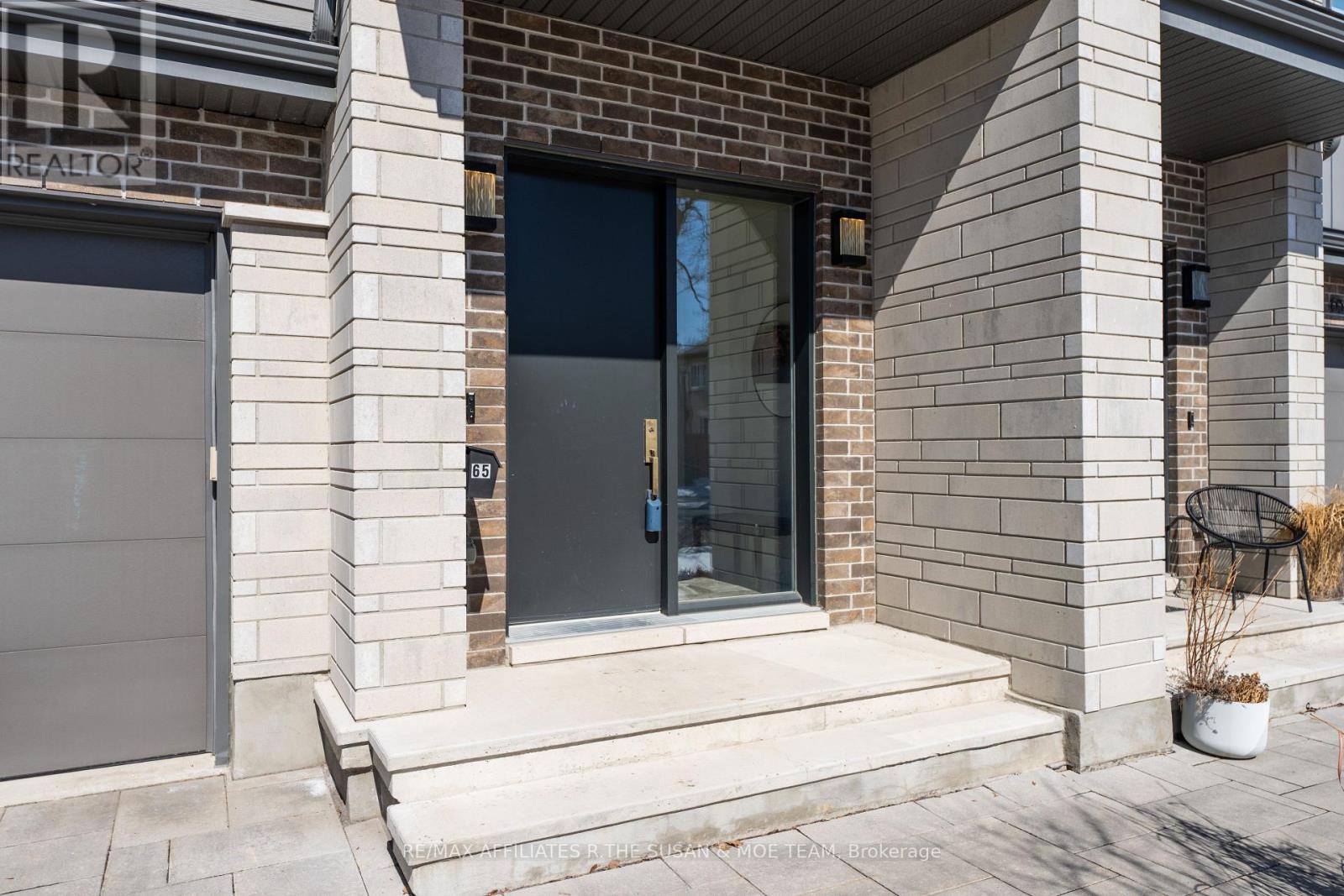 65 Kenora Street, Ottawa, Ontario  K1Y 3K9 - Photo 3 - X12931442