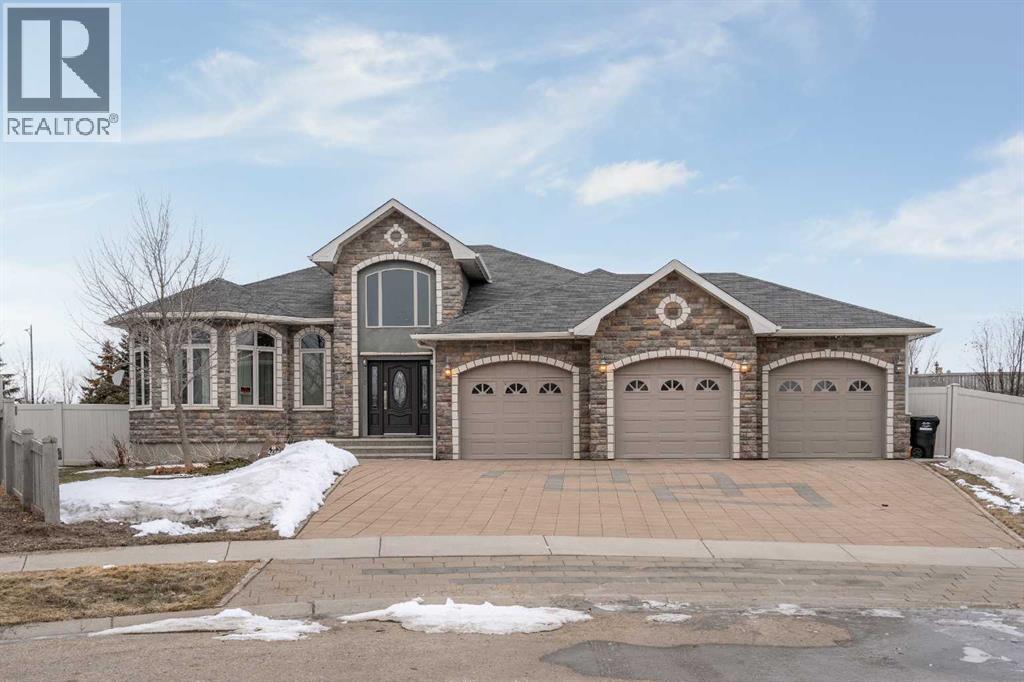 5608 28a Avenue, Camrose, Alberta  T4V 1T2 - Photo 1 - A2294989