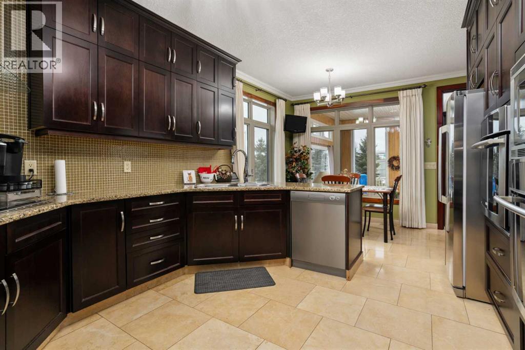 5608 28a Avenue, Camrose, Alberta  T4V 1T2 - Photo 6 - A2294989