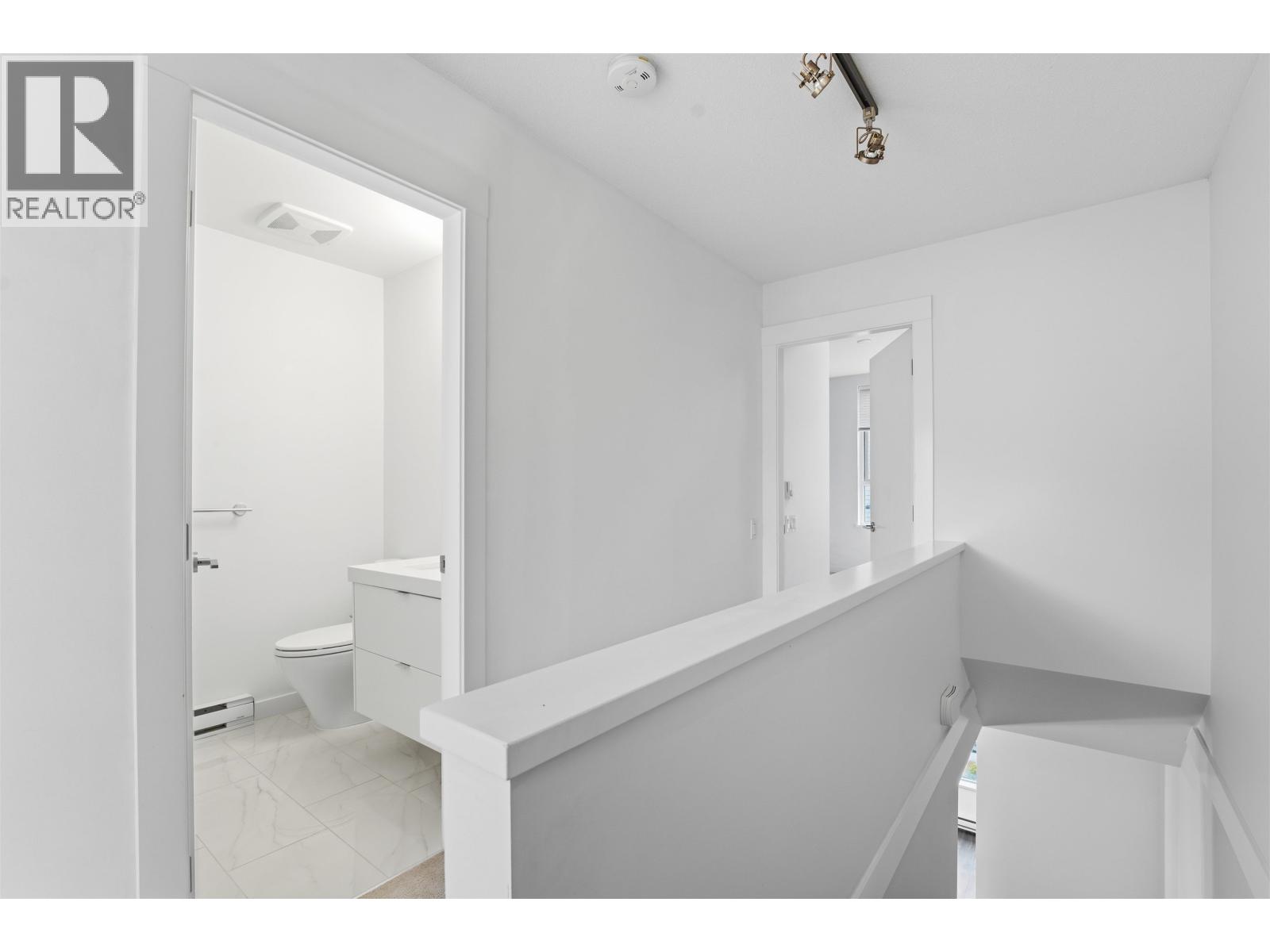 3 2371 Ranger Lane, Port Coquitlam, British Columbia  V3B 0N6 - Photo 7 - R3104493