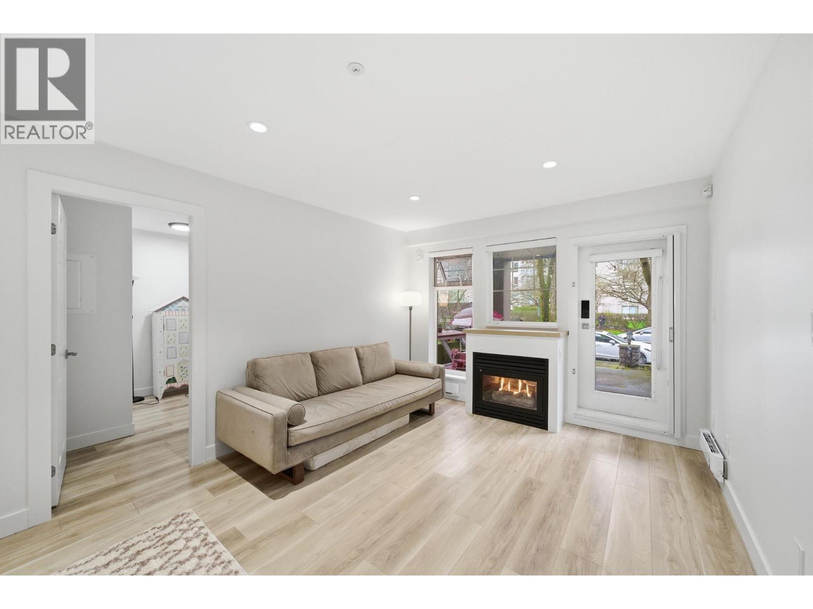 105 1190 Eastwood Street, Coquitlam, British Columbia V3B 7S1 - Photo 7 - R3100706