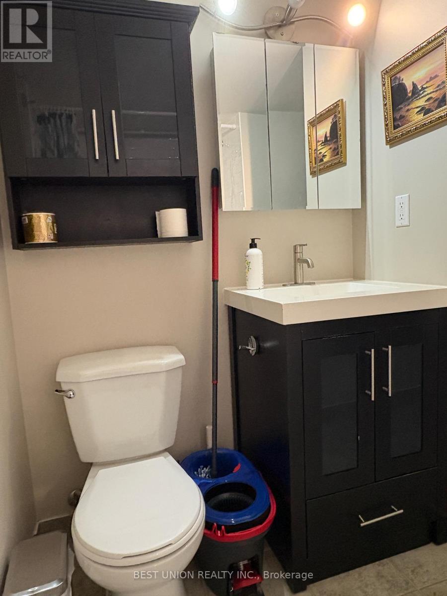 505 - 22 Wellesley Street E, Toronto, Ontario  M4Y 1G3 - Photo 8 - C12931436