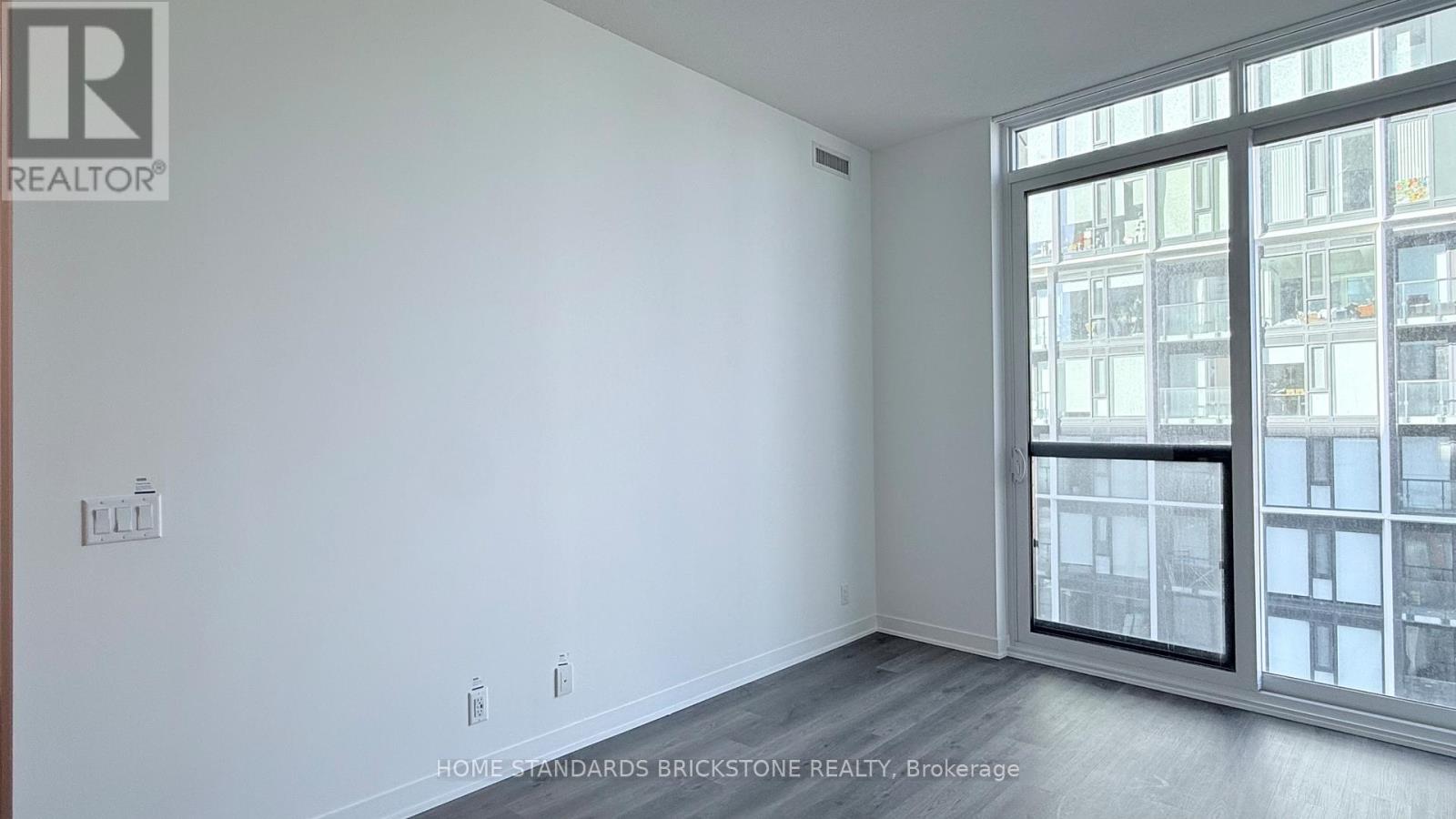 2512 - 180 Front Street E, Toronto, Ontario  M0A 0A9 - Photo 10 - C12931440