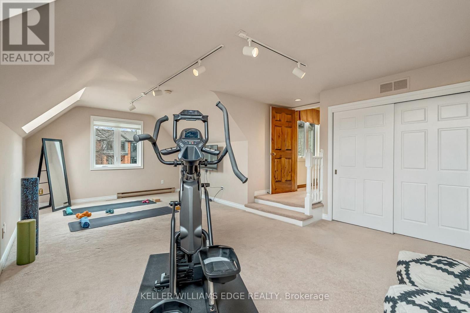 9 Flanders Drive, Hamilton, Ontario  L8B 0G6 - Photo 26 - X12931444