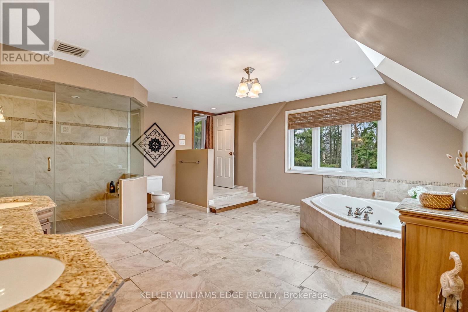 9 Flanders Drive, Hamilton, Ontario  L8B 0G6 - Photo 33 - X12931444