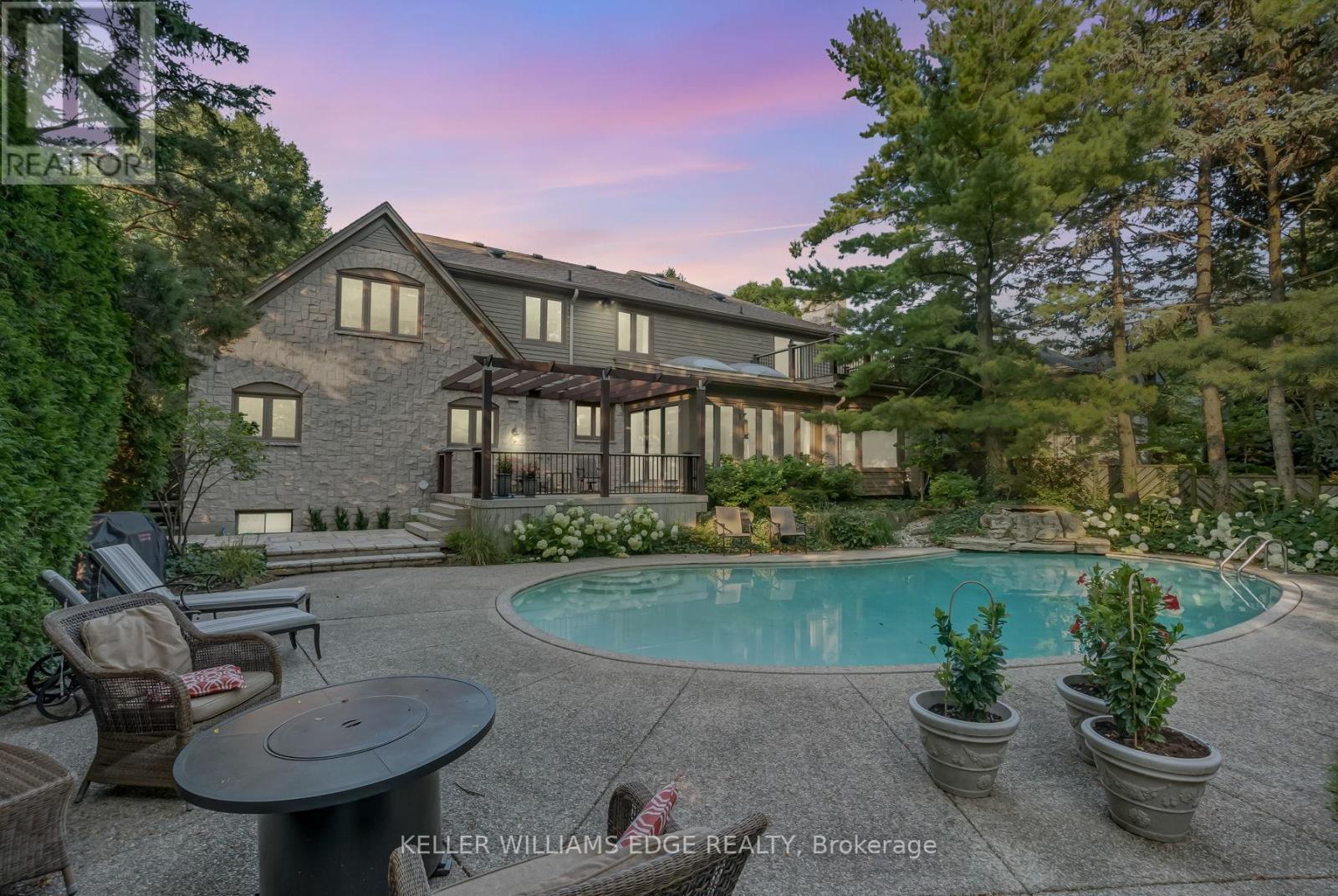 9 Flanders Drive, Hamilton, Ontario  L8B 0G6 - Photo 45 - X12931444