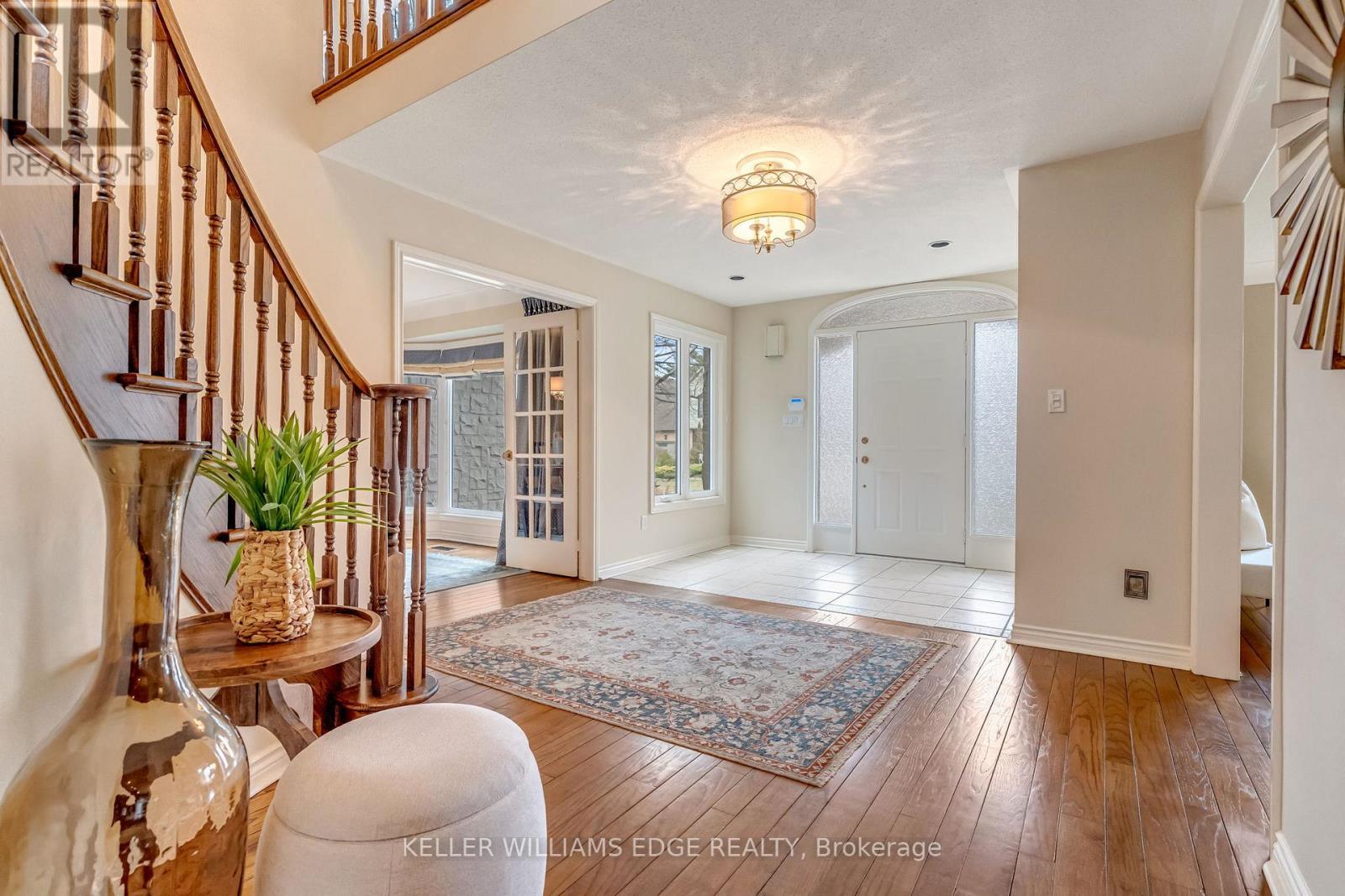 9 Flanders Drive, Hamilton, Ontario  L8B 0G6 - Photo 6 - X12931444