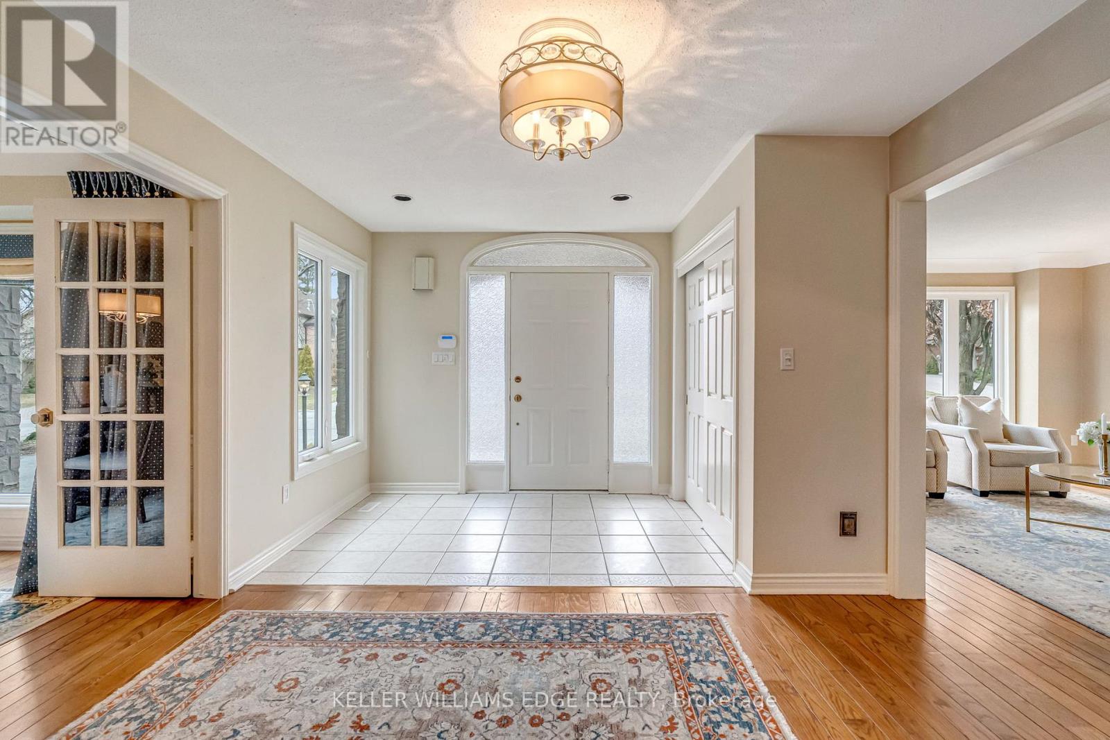 9 Flanders Drive, Hamilton, Ontario  L8B 0G6 - Photo 7 - X12931444