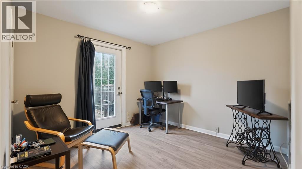 342 East 17th Street, Hamilton, Ontario  L9A 4M8 - Photo 13 - 40814059