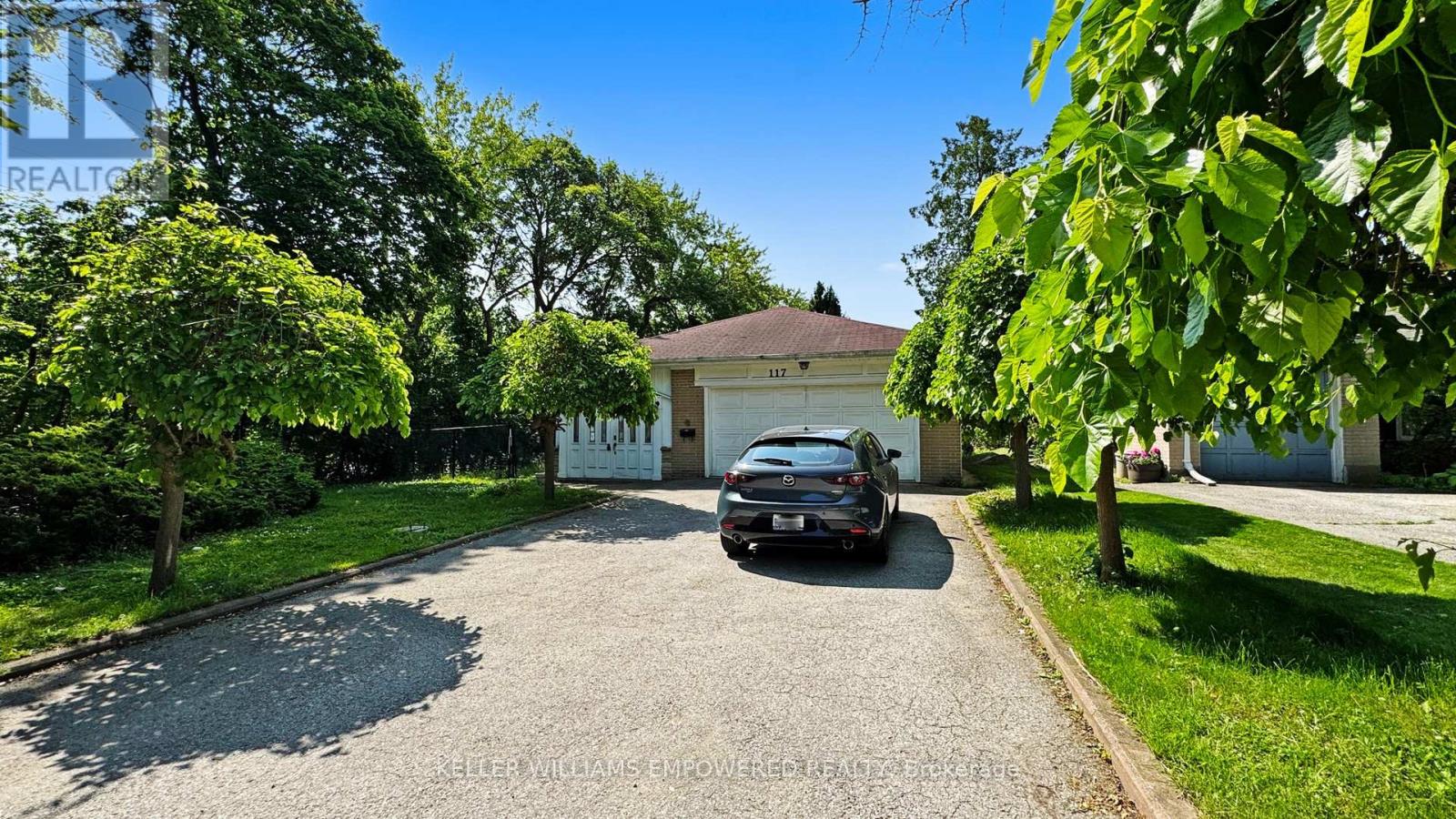 117 Arjay Crescent, Toronto, Ontario M2L 1C6 - Photo 2 - C12931454